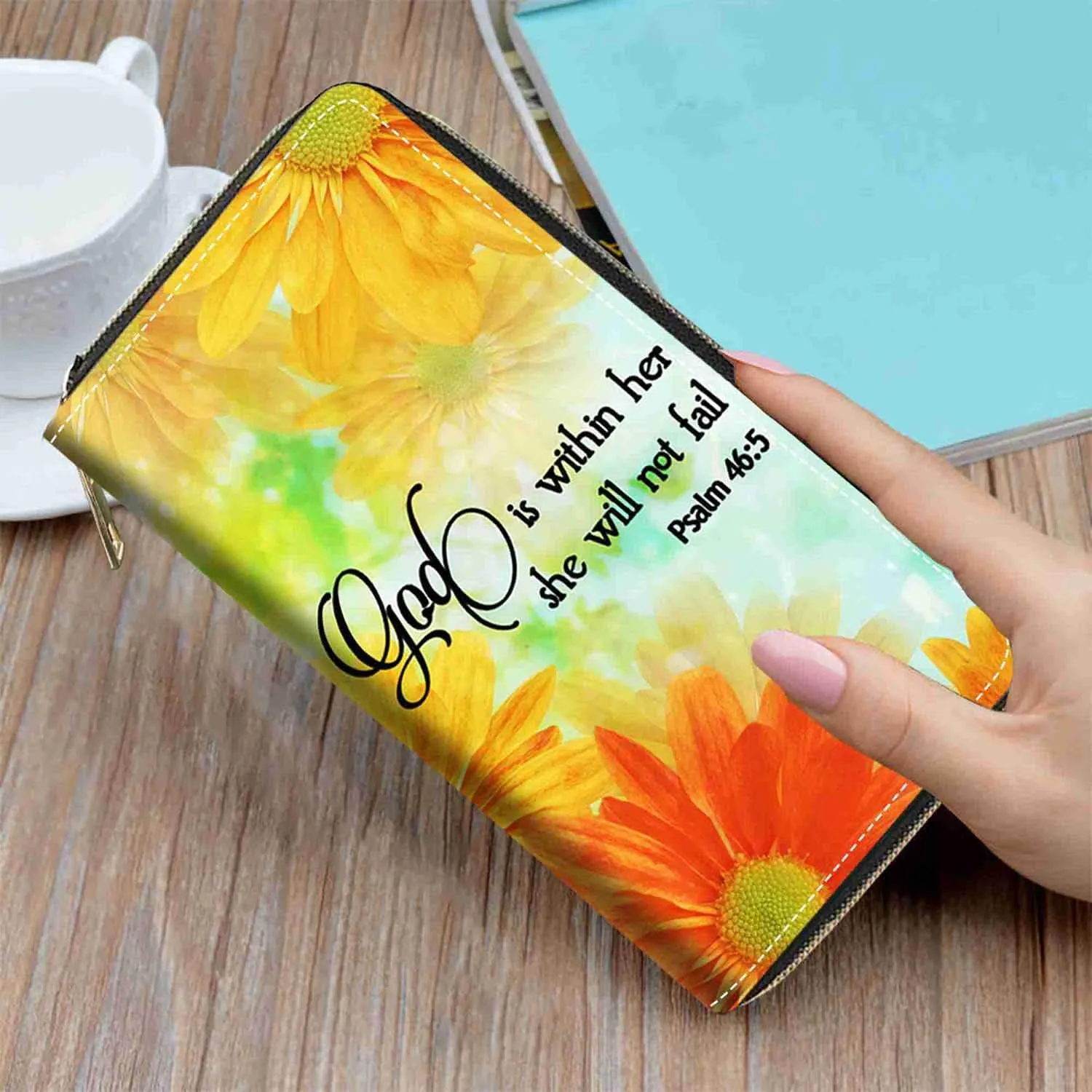 Daisy Floral Quote Bible Verses Psalm 46:5 Print Wallet for Women Large Capacity Wallet Credit Card Holder PU Leather Zipper Clutch Purse Phone Wallet