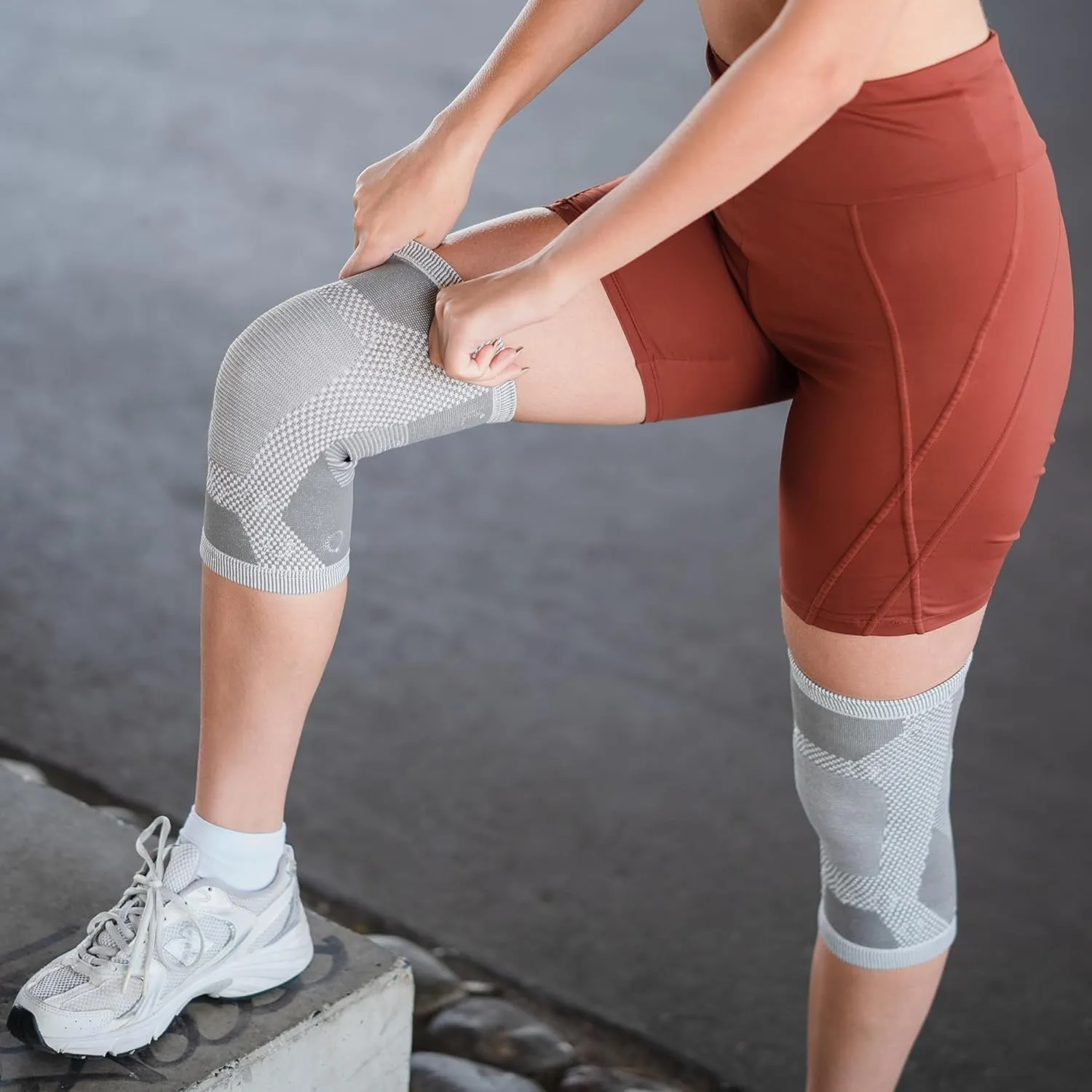 MagnetRX® Magnetic Knee Sleeve – (2-Pack) Effective Compression Knee Brace with Magnets for Knee Comfort & Recovery – Magnetic Knee Brace Support (Medium)