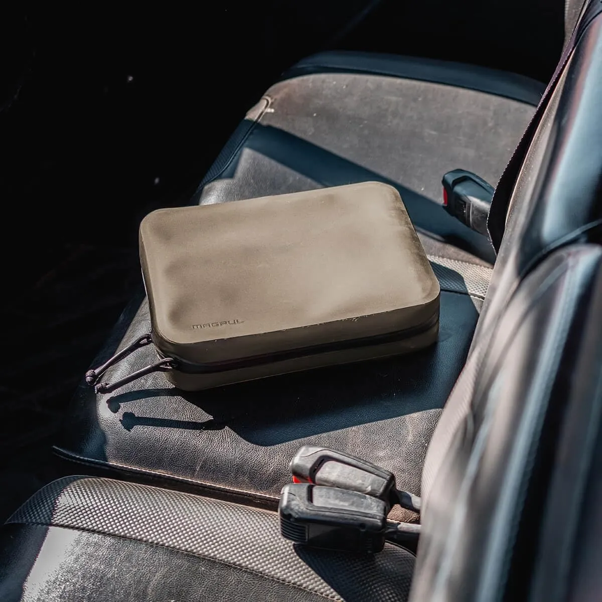 Magpul DAKA Utility Organizer Large Semi-Rigid Multi-Purpose Case, Durable Water-Resistant Heavy Duty Compact Pouch