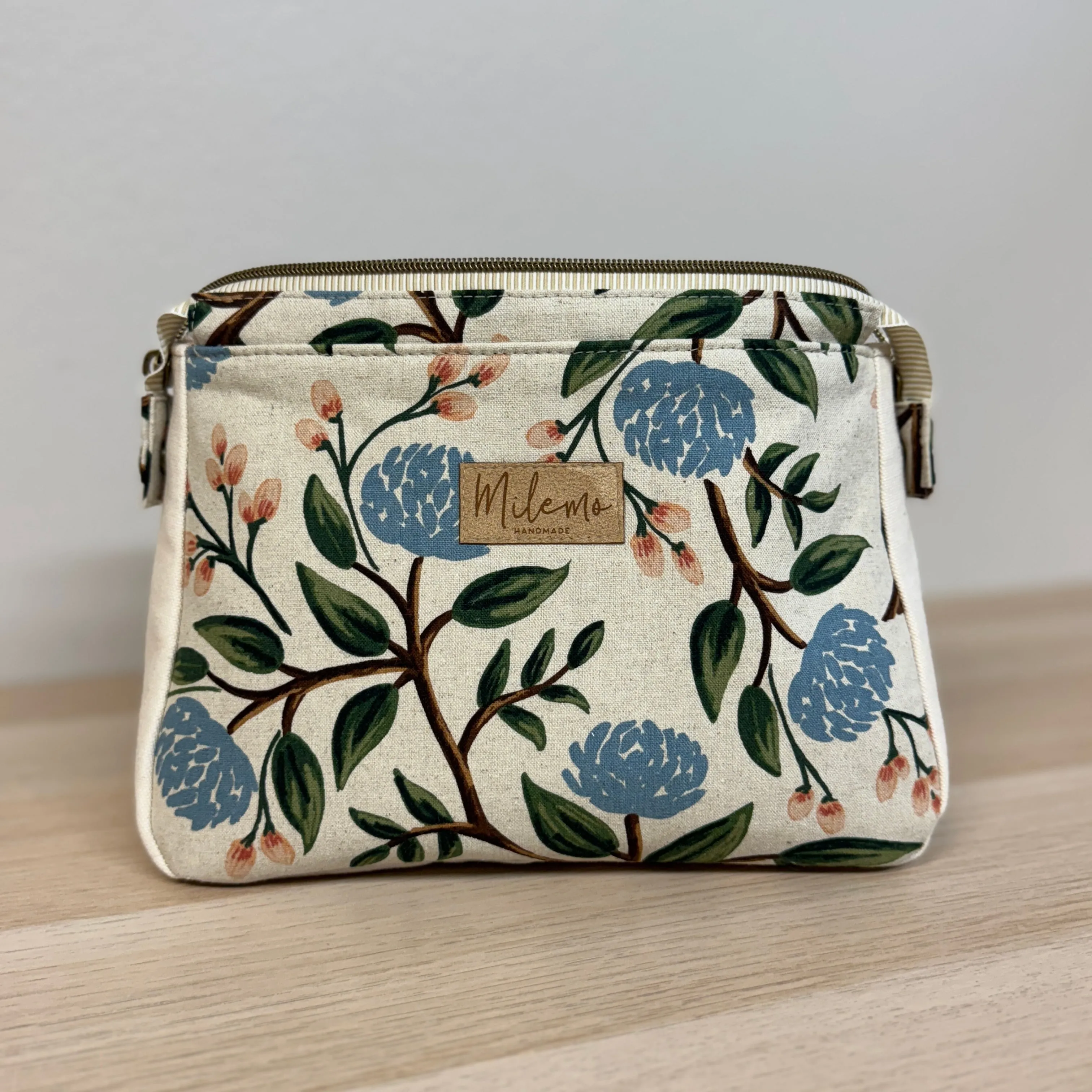 Medium Plover Pouch