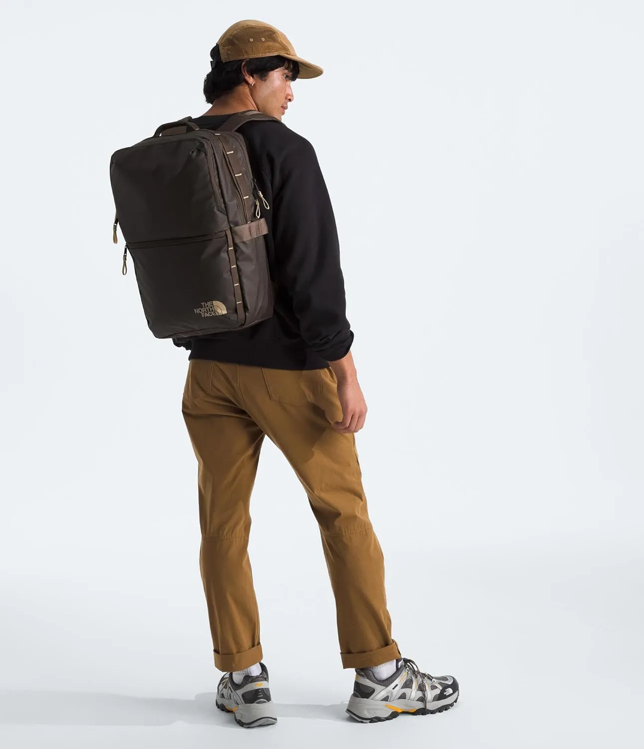 THE NORTH FACE Base Camp Voyager Daypack, Smokey Brown/Khaki Stone, One Size