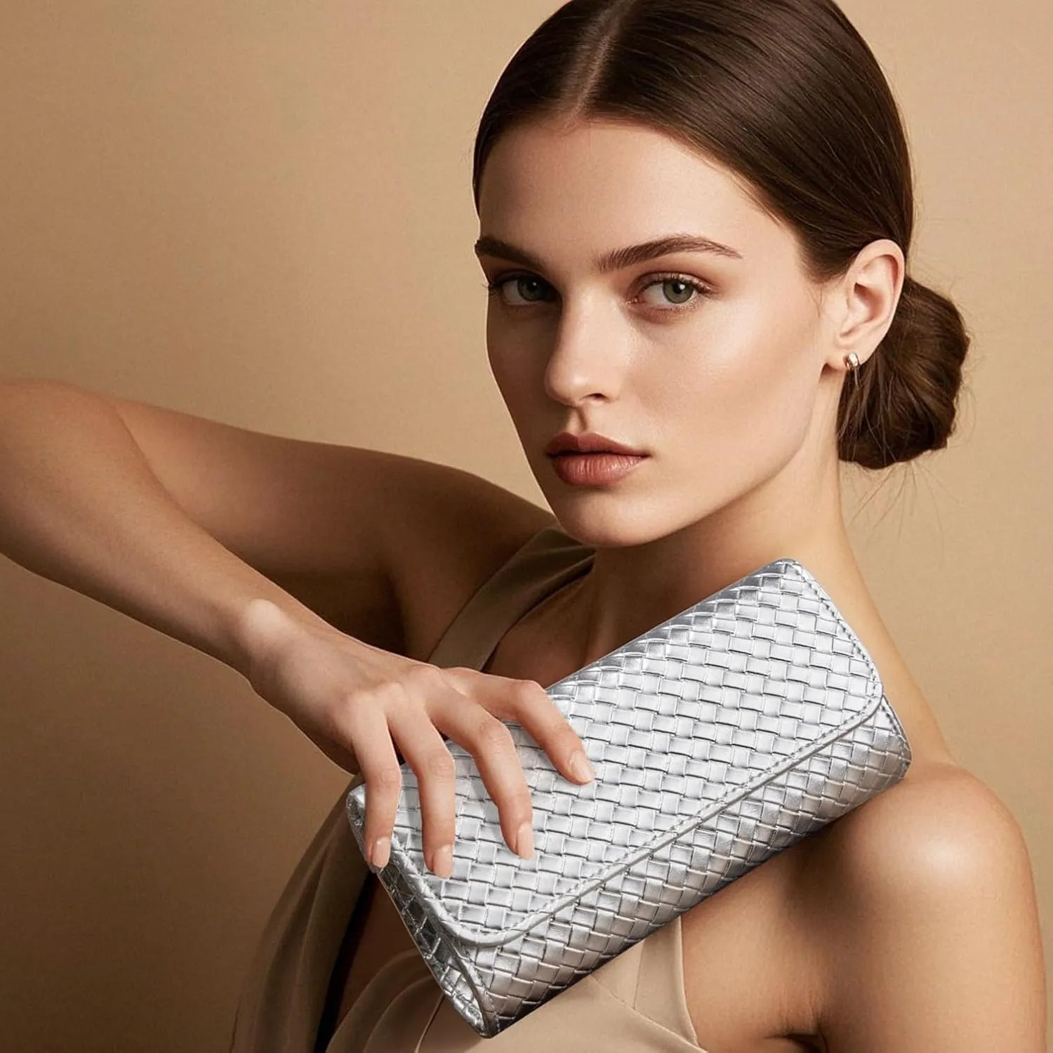 Woven Evening Bag Clutch Purses for Women Fashion PU Leather Crossbody Purse for Wedding Party and Prom